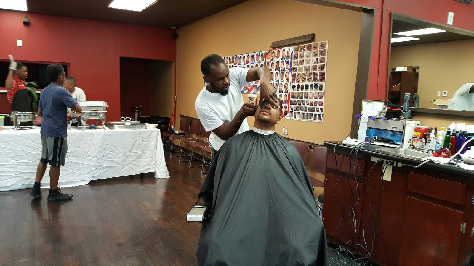 Master Cutz interior